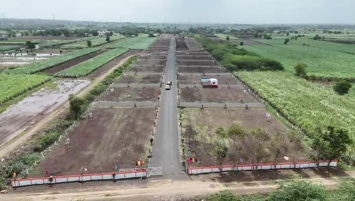 Entrance road at Ghanoba Developers site